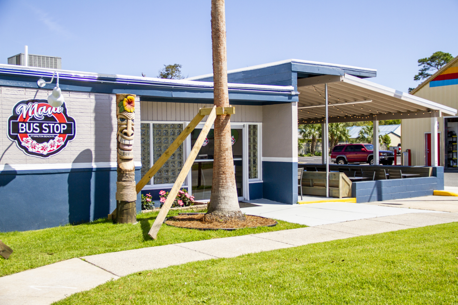 maui-bus-stop-hawaiian-grill-in-fort-walton-beach