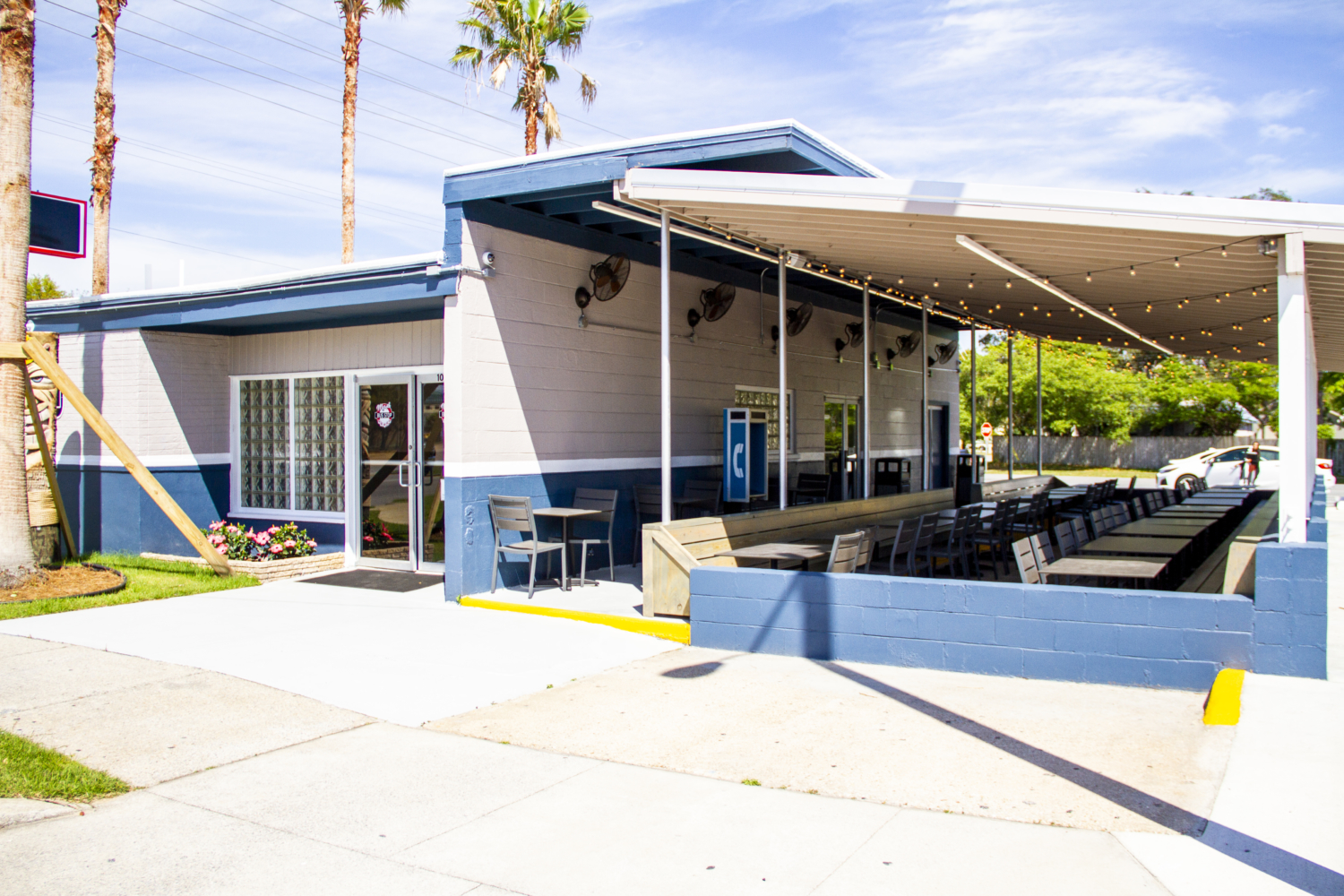 maui-bus-stop-hawaiian-grill-in-fort-walton-beach